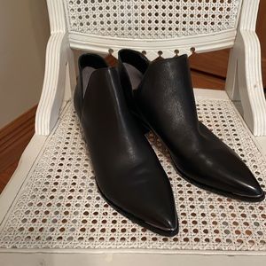 Marc Fisher LTD Mlyilda Black Leather Pointed Toe Ankle Bootie Size 9.5